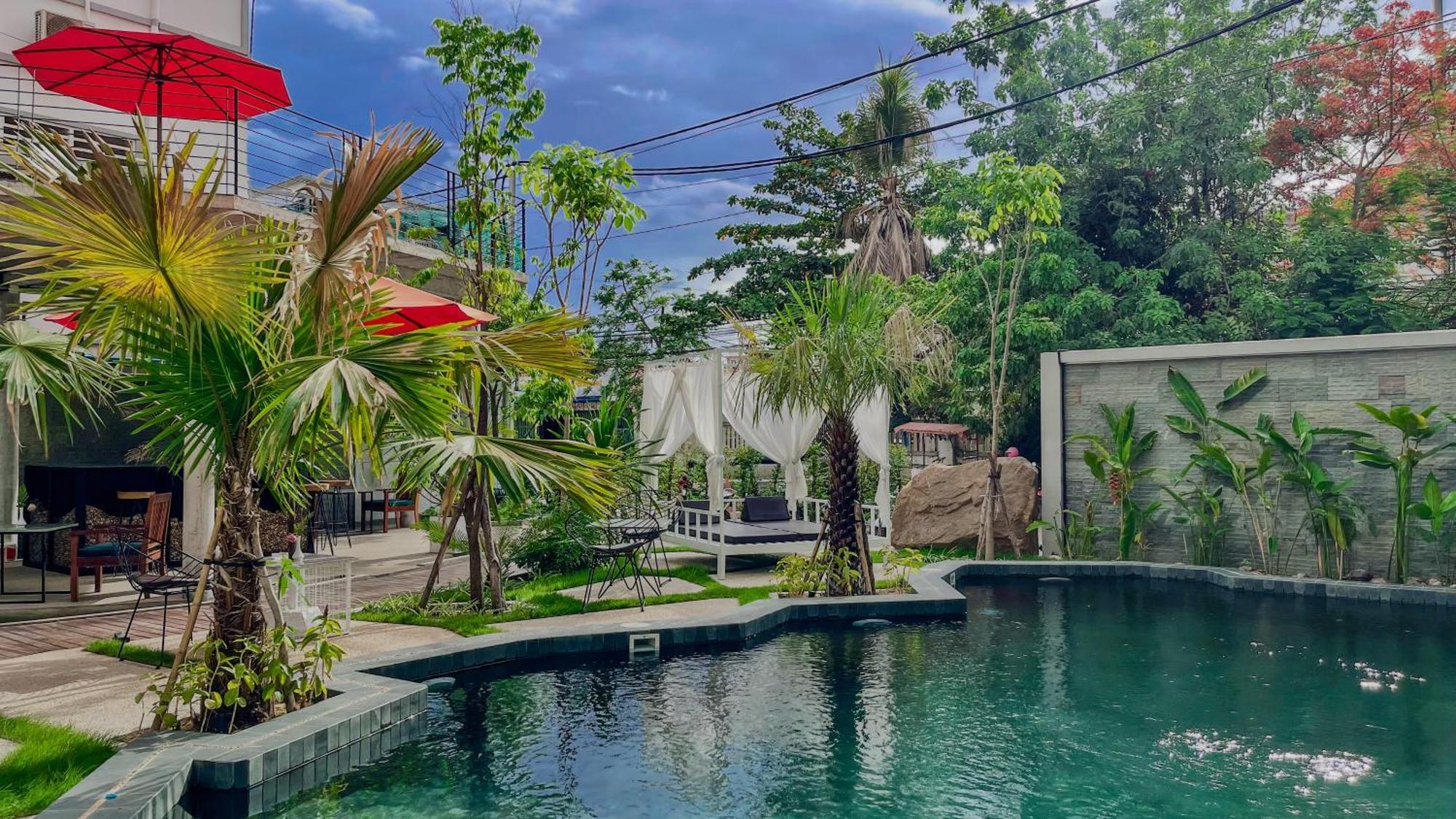 The Luxury Hotel Siem Reap Exterior foto